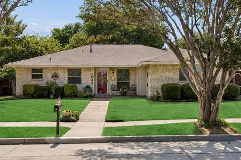 1043 Cherrywood Ln, Carrollton, TX 75006
