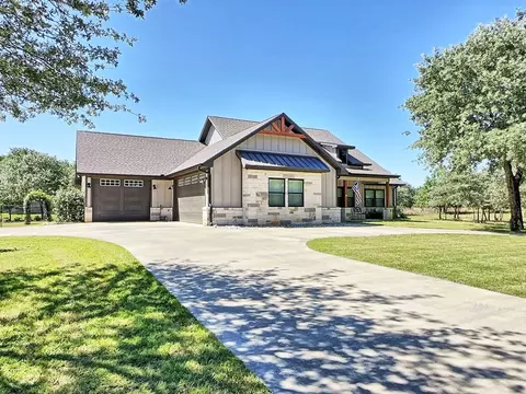 3347 Sabine St, Athens, TX 75752
