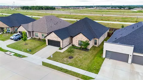 354 Rock Acre Dr, Lavon, TX 75166