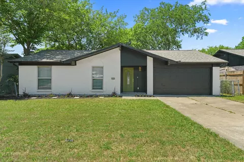 1222 Saturn Dr, Cedar Hill, TX 75104