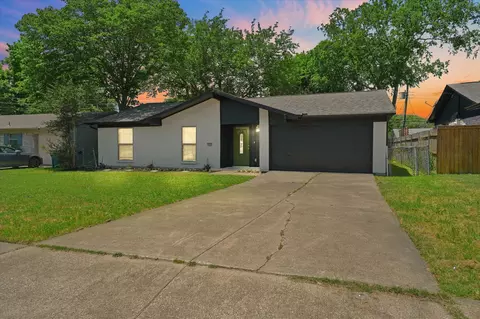 1222 Saturn Dr, Cedar Hill, TX 75104