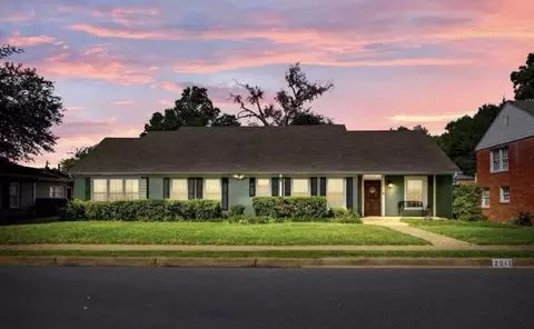 2017 Hilltop Dr, Tyler, TX 75701