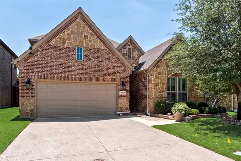 402 Ridgewood Dr, Lewisville, TX 75067