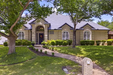 6524 Shoal Creek Rd, Fort Worth, TX 76132