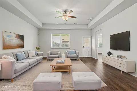 9828 Dynamics Dr, Fort Worth, TX 76131
