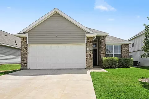 9828 Dynamics Dr, Fort Worth, TX 76179