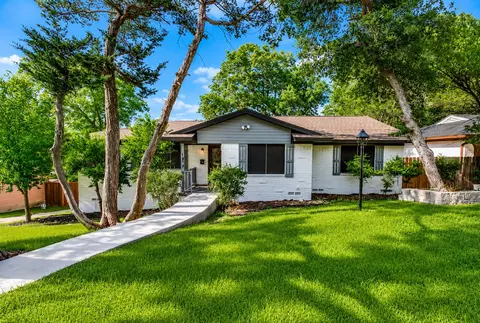 1409 Autumn Leaves Trl, Dallas, TX 75241