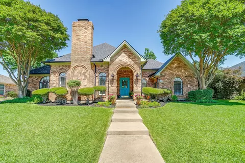 3704 Edgefield Ln, Bedford, TX 76021