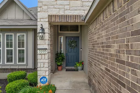 Exterior - 3205 Samson Dr, Lorena, TX 76655 photo 4 of 7