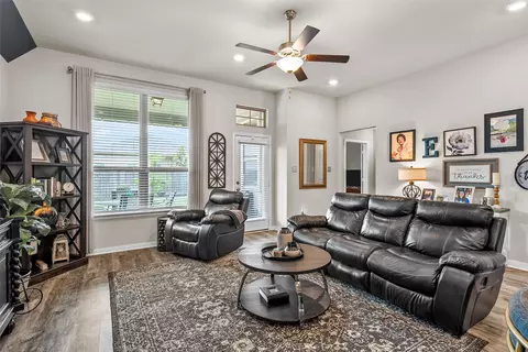 Living - 3205 Samson Dr, Lorena, TX 76655 photo 3 of 4