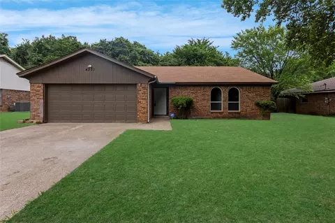 4301 Middlebrook Dr, Arlington, TX 76016