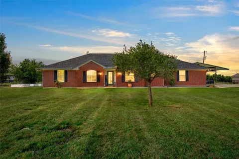274 Dove Hill Ln, China Spring, TX 76633