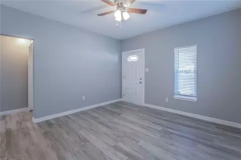 2100 Lyle Ave, Waco, TX 76708 photo 3