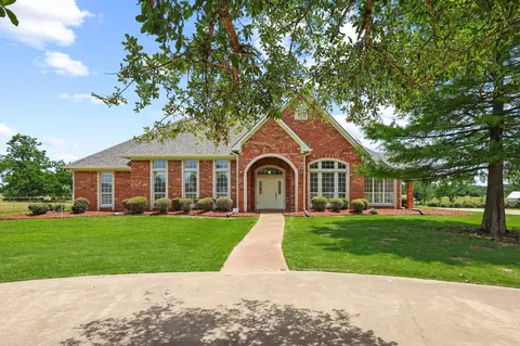 3140 Farm Road 195, Paris, TX 75462