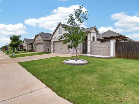 599 Concho St, Aubrey, TX 76227