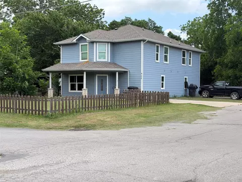 602 Sabine Ave, Cleburne, TX 76031