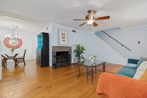 7452 E Northwest Hwy #123, Dallas, TX 75231