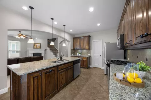 1220 King George Ln, Savannah, TX 76227