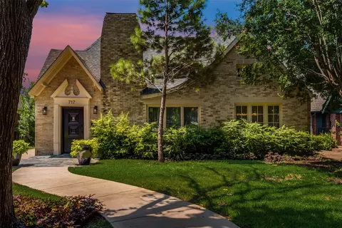 717 Ridgeway St, Dallas, TX 75214