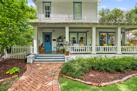 604 W Jefferson St, Waxahachie, TX 75165