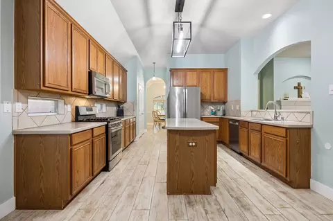 1305 Stanford Dr, Rockwall, TX 75087