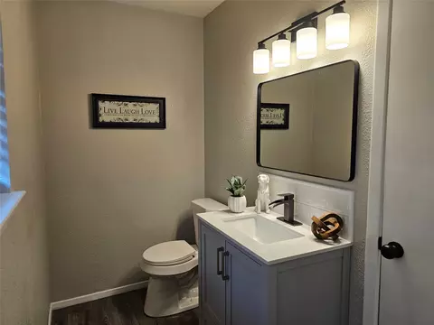 Bath - 200 E Charles St, Riesel, TX 76682 photo 3 of 6