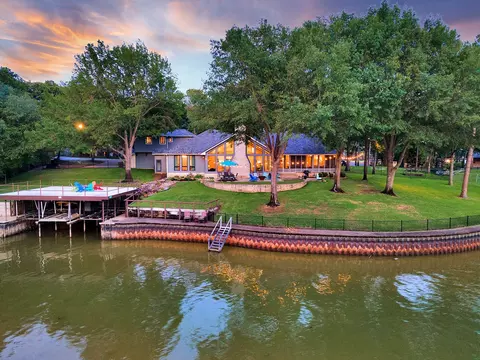 103 Glenn Rd, Mabank, TX 75156
