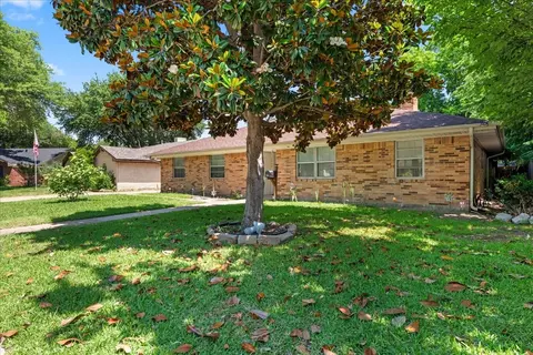 2400 Douglas Ave, Irving, TX 75062