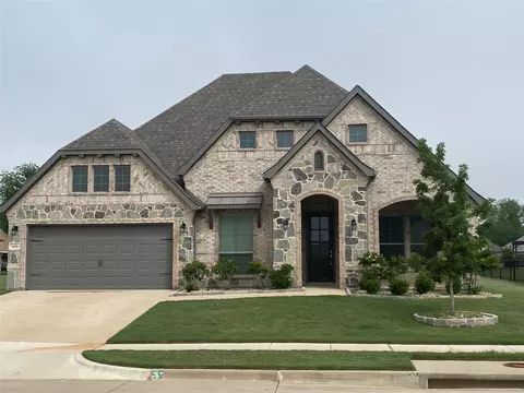 209 Johnson St, Granbury, TX 76048