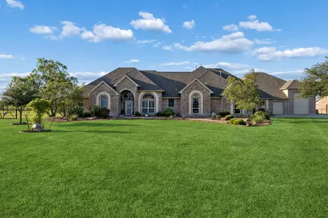 174 King Ranch Ct, Fort Worth, TX 76108
