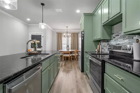 Kitchen - 418 Travis Dr, Mcgregor, TX 76657 photo 3 of 3