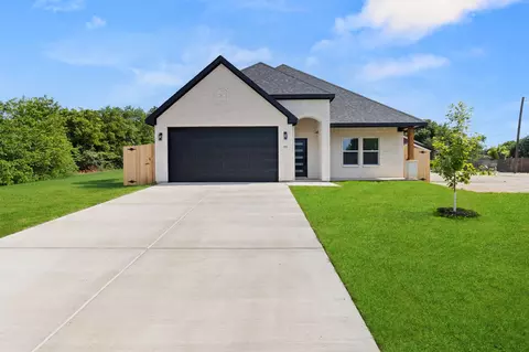 4406 Baylor St, Fort Worth, TX 76119