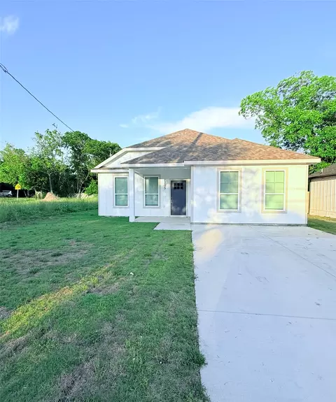 2205 Wellington St, Greenville, TX 75401
