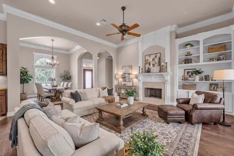 335 Edinburgh Ln, Waco, TX 76712