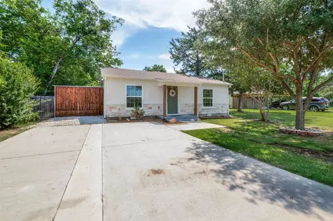 203 S Waxahachie St, Mansfield, TX 76063
