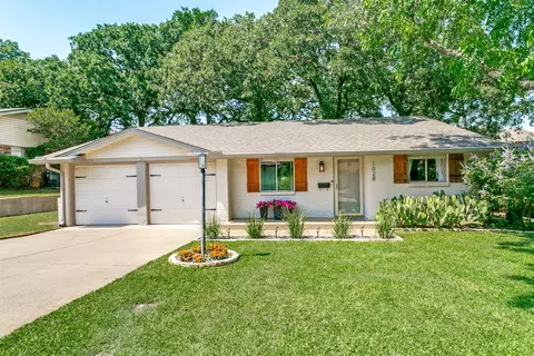 1028 Meadowbrook Dr, Grapevine, TX 76051