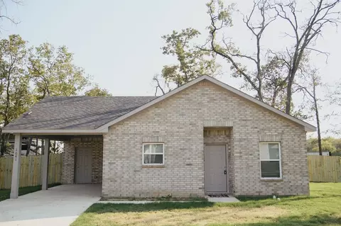 1041 Hillburn Dr, West Tawakoni, TX 75474