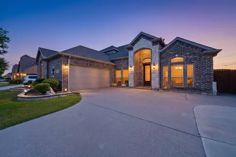 1410 Nighthawk Ln, Mansfield, TX 76063