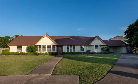 10 Park Central Cir, Rockwall, TX 75087