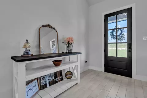 Entry Way - 2004 Willy Dilly Rd, Springtown, TX 76082 photo 2 of 4