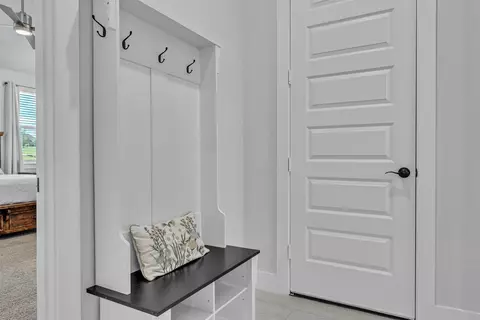 Entry Way - 2004 Willy Dilly Rd, Springtown, TX 76082 photo 4 of 4