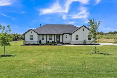 2004 Willy Dilly Rd, Springtown, TX 76082