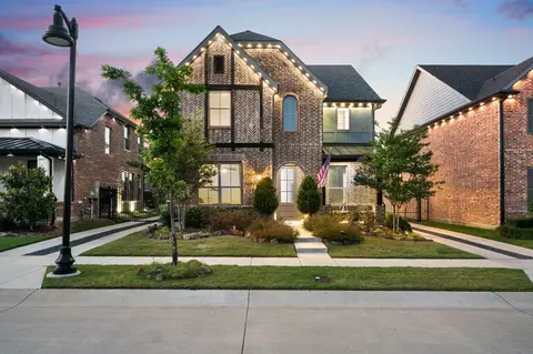 1908 Temple, Van Alstyne, TX 75495