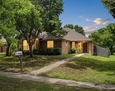 1995 Castle Dr, Garland, TX 75040
