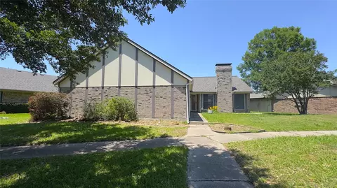 5426 Barcelona Dr, Garland, TX 75043