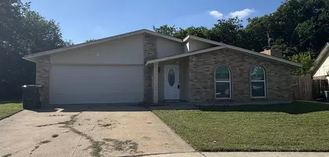 3401 Shea Ct, Arlington, TX 76014