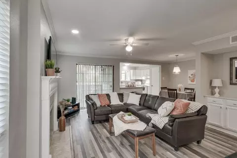 15151 Berry Trl #401, Dallas, TX 75248