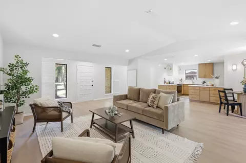 8 Green View Cir, Richardson, TX 75081