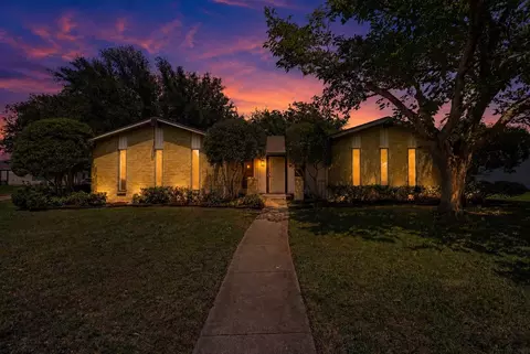 8 Green View Cir, Richardson, TX 75081
