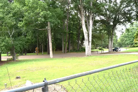 Exterior - 902 Hinton St, Minden, LA 71055 photo 5 of 5